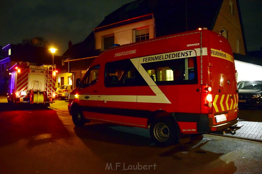 Feuer 2 Koeln Porz Langel Hinter der Kirche P003.JPG - Miklos Laubert